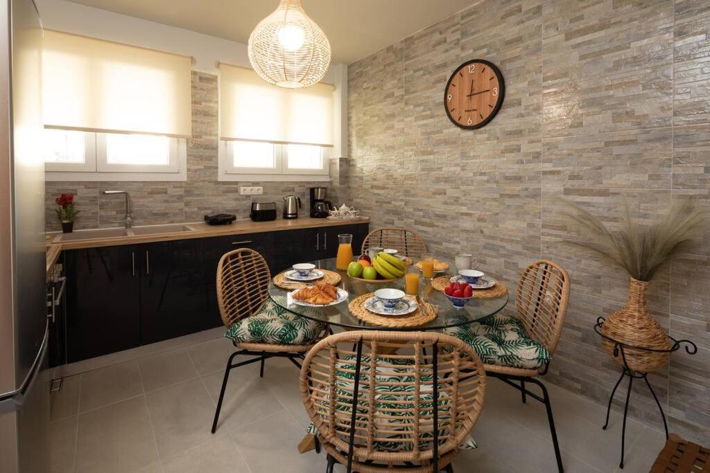 Afrodite'S Cosy And Lovely Apartment Alepou Bagian luar foto