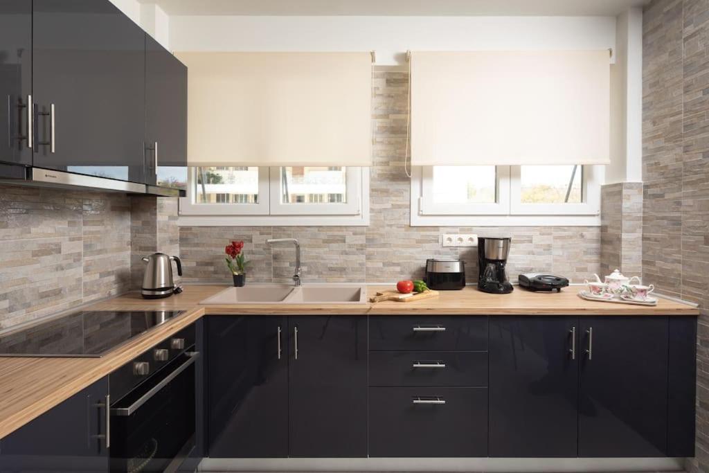 Afrodite'S Cosy And Lovely Apartment Alepou Bagian luar foto
